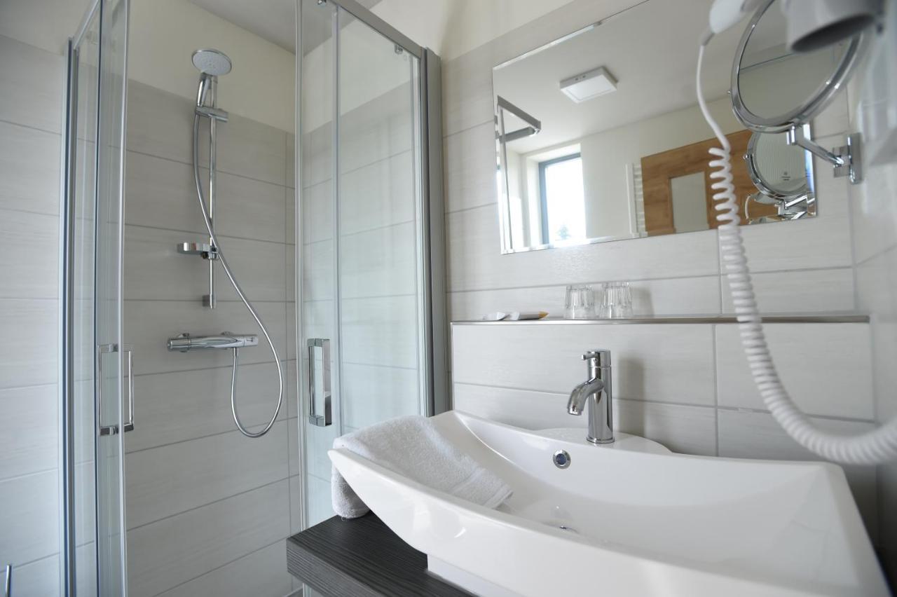 Hotel Neue Hoehe Klingenberg Dış mekan fotoğraf