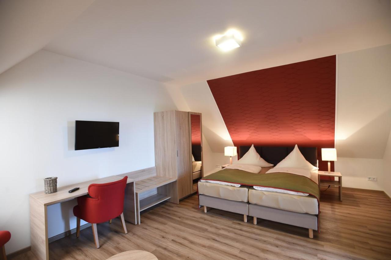 Hotel Neue Hoehe Klingenberg Dış mekan fotoğraf