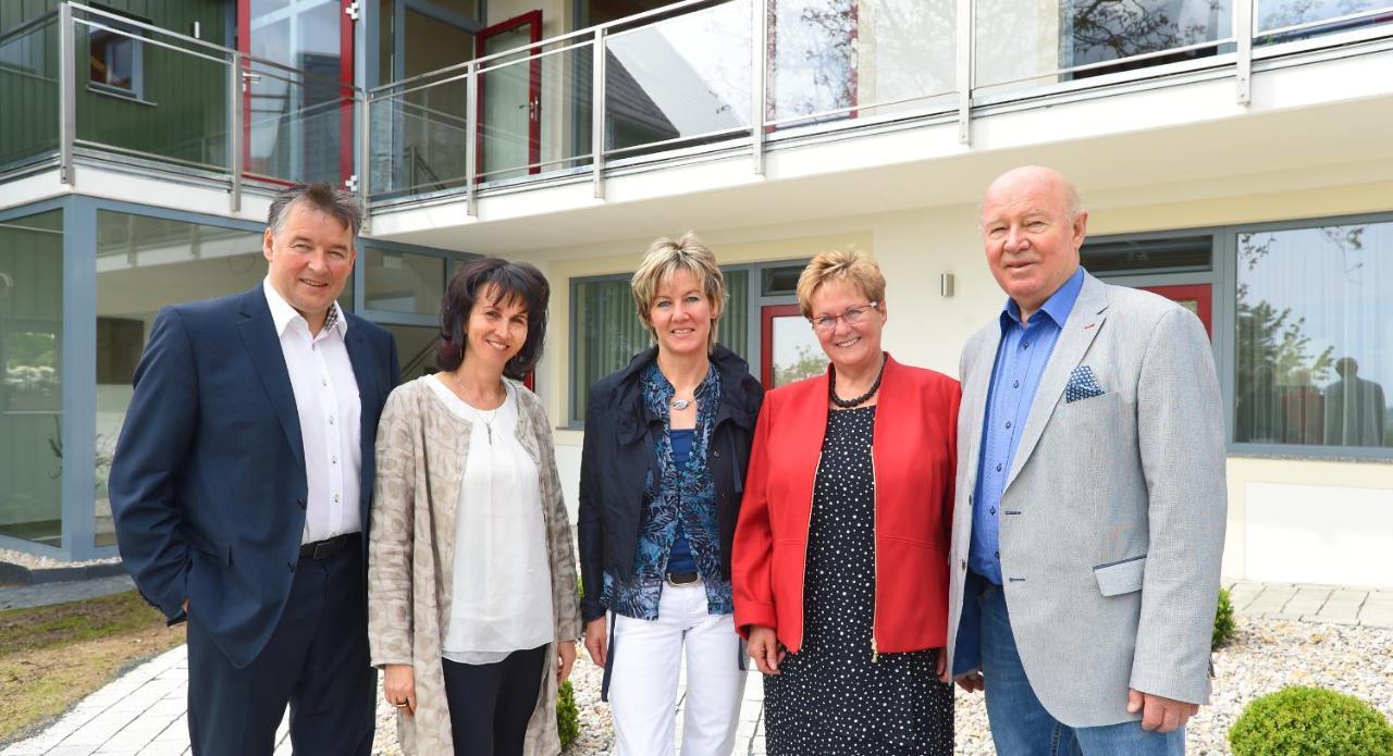Hotel Neue Hoehe Klingenberg Dış mekan fotoğraf