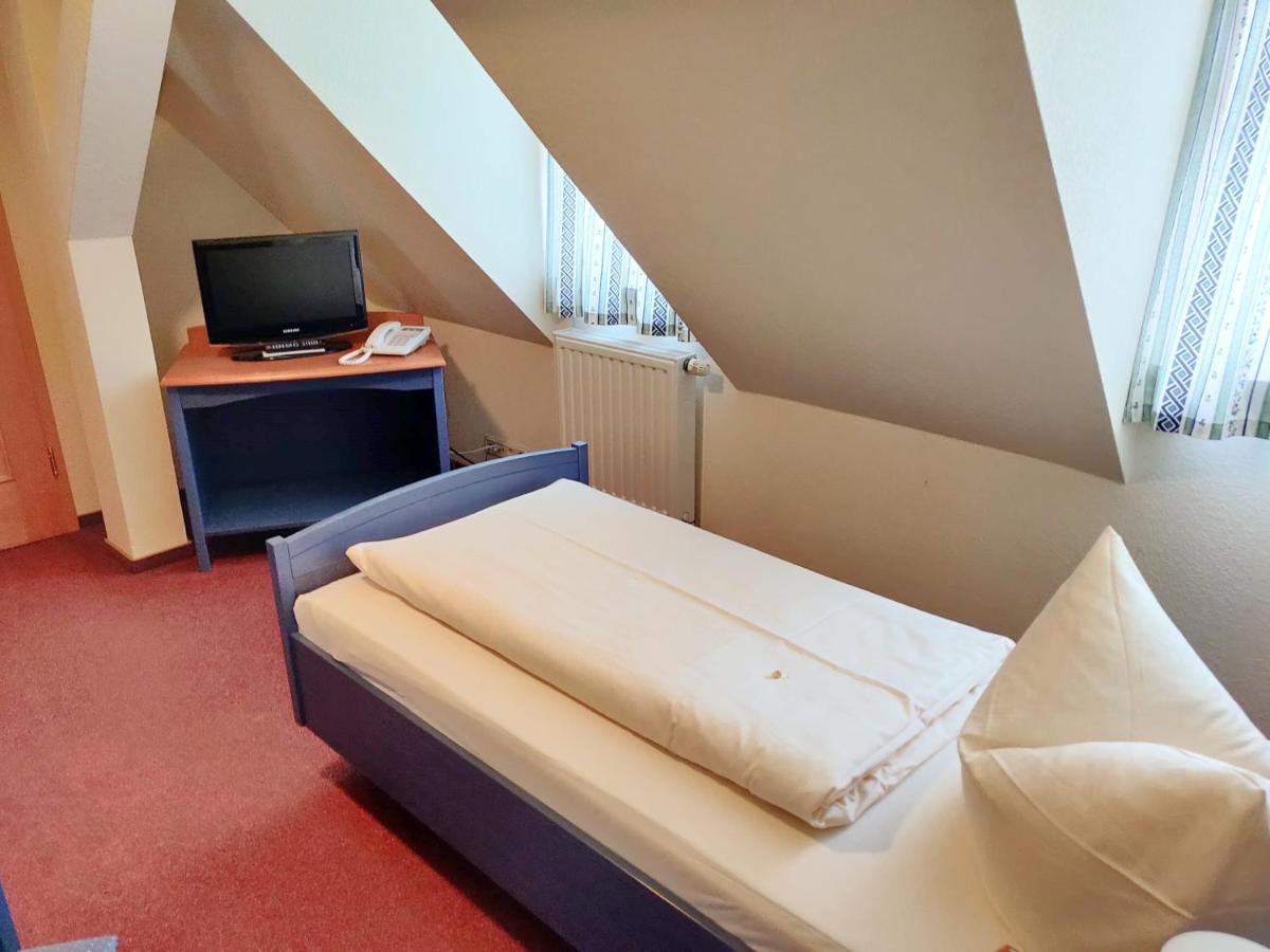 Hotel Neue Hoehe Klingenberg Dış mekan fotoğraf