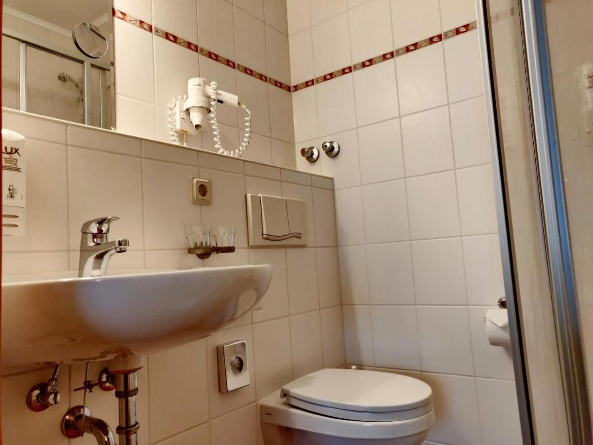 Hotel Neue Hoehe Klingenberg Dış mekan fotoğraf
