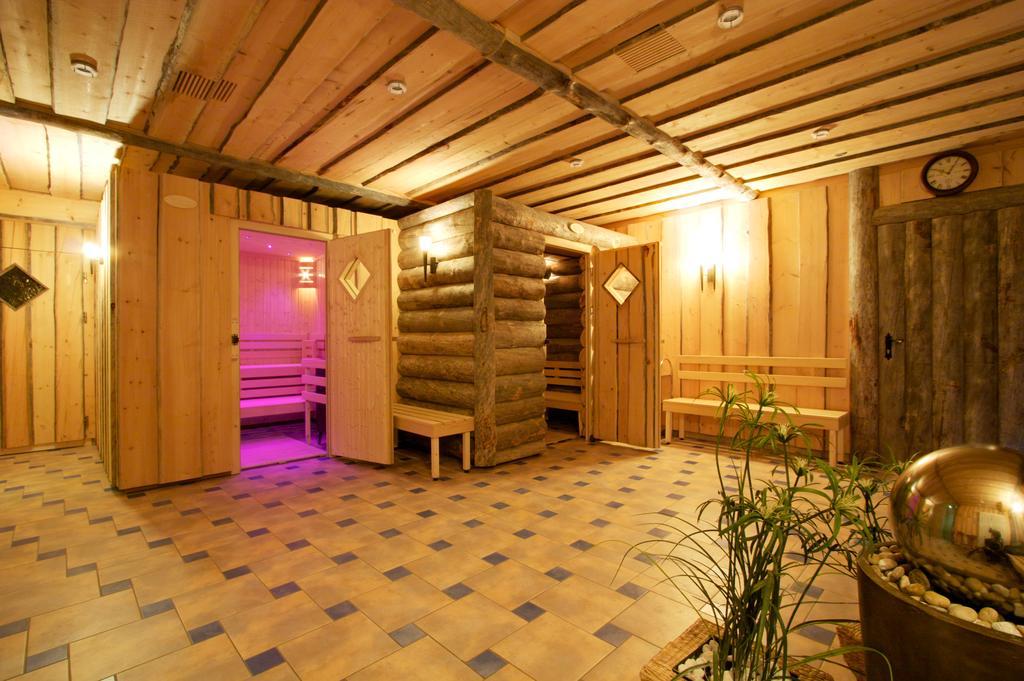 Hotel Neue Hoehe Klingenberg Dış mekan fotoğraf