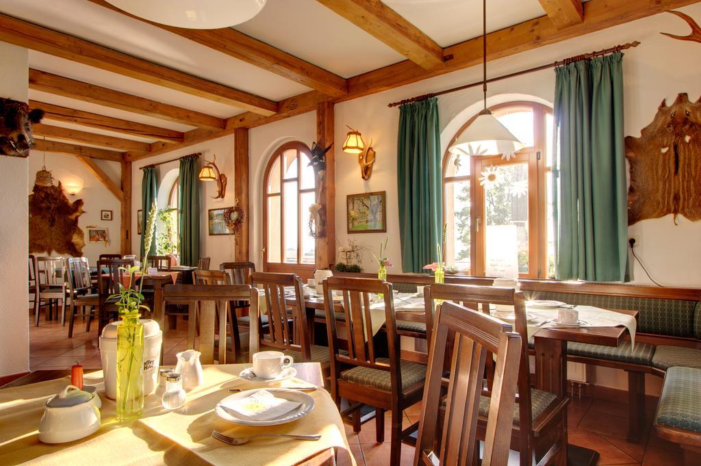 Hotel Neue Hoehe Klingenberg Dış mekan fotoğraf