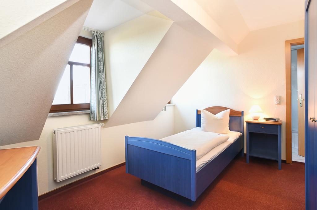 Hotel Neue Hoehe Klingenberg Dış mekan fotoğraf