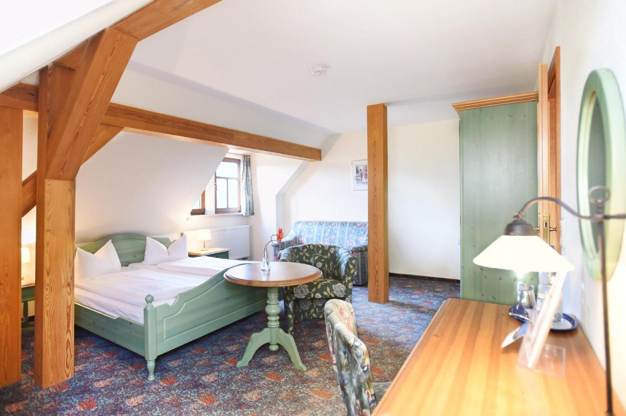 Hotel Neue Hoehe Klingenberg Dış mekan fotoğraf